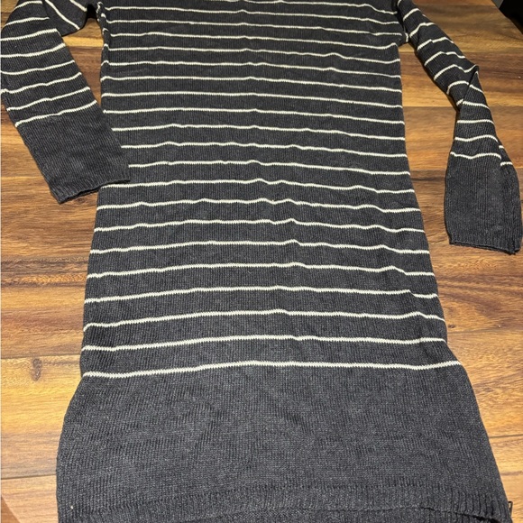NWT sweater dress.  Size xs - Picture 1 of 5